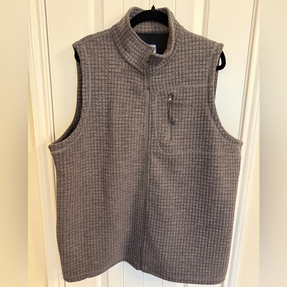 Properly Tied Men's Charcoal Gray Quilted Vest